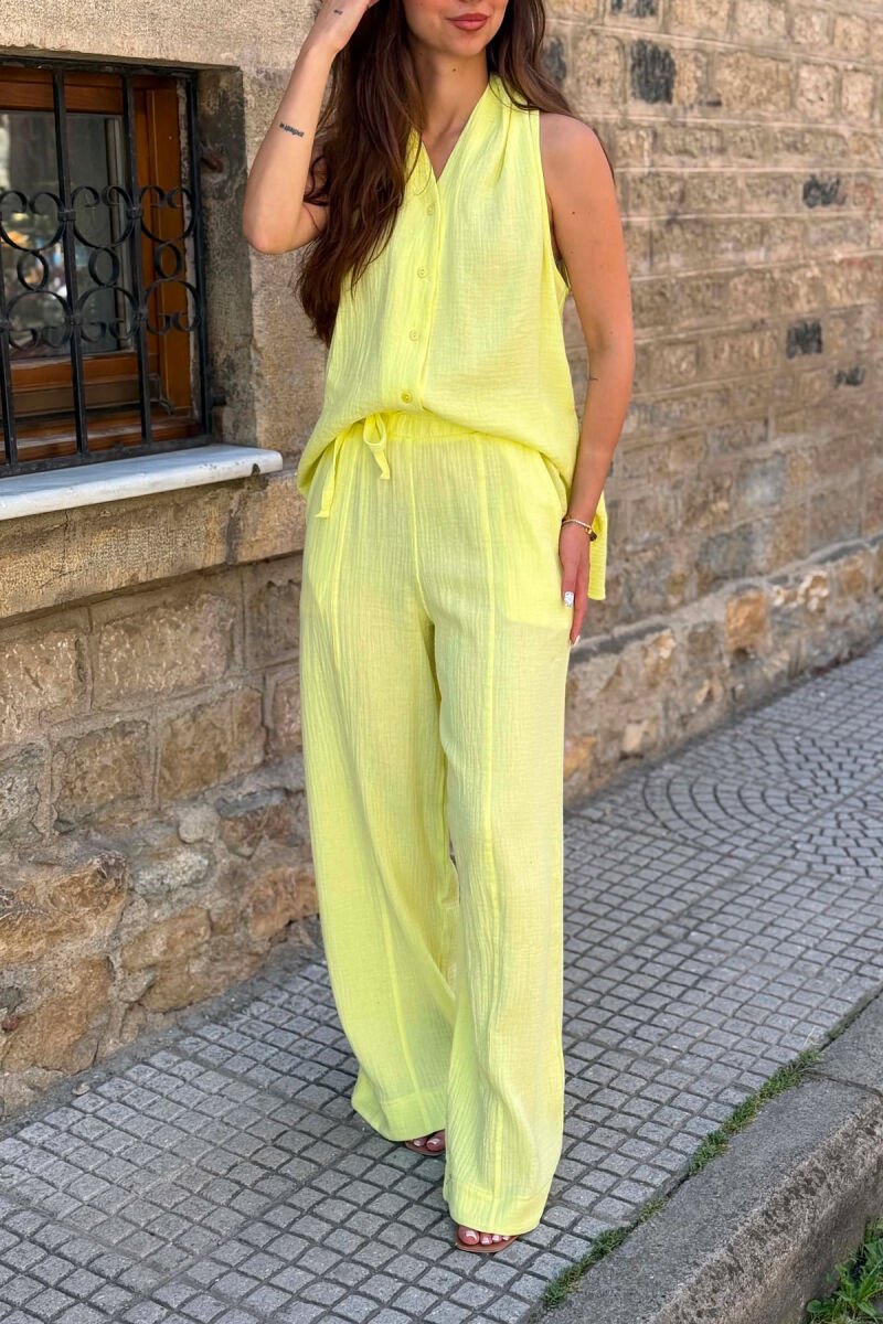 SET NJE NGJYRESH JELEK + PANTALLONA PER FEMRA NE NGJYRE NEON - 2