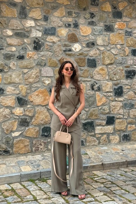 SET NJE NGJYRESH JELEK + PANTALLONA PER FEMRA NE NGJYRE ULLI - 3