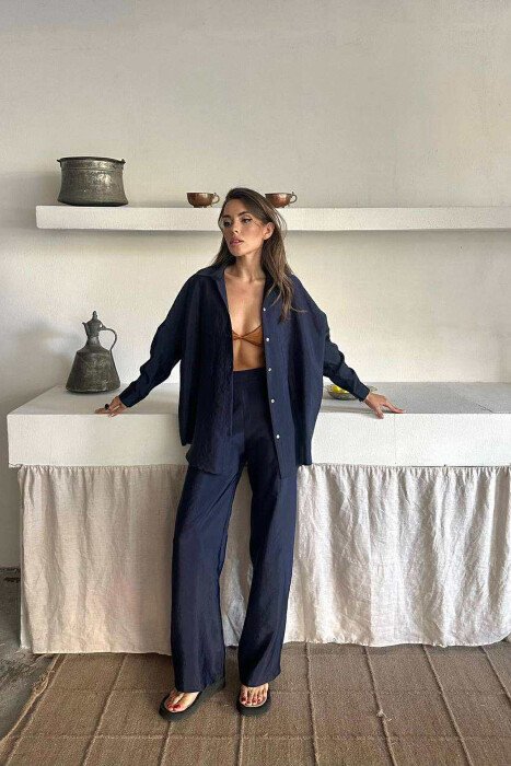 SET NJË NGJYRËSH KËMISHË E THJESHTË +PANTALLONA PËR FEMRA NË NGJYRËN BLU E ERRËT - 1