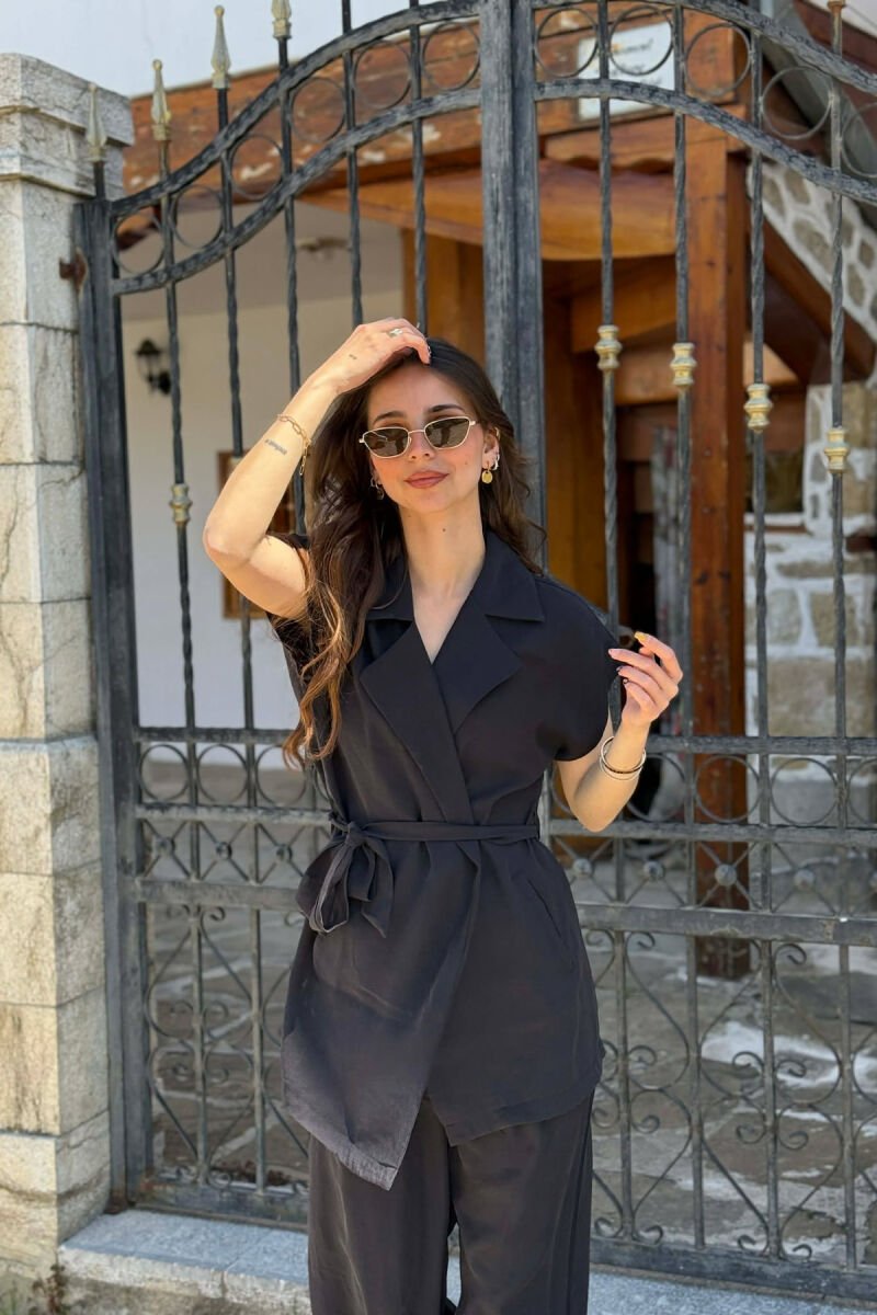 SET NJE NGJYRESH KEMISHE ME MENGE TE SHKURTRA ME LIDHESE + PANTALLONA PER FEMRA NE NGJYRE E ZEZE - 2