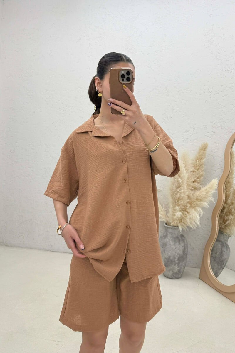 SET NJE NGJYRESH KEMISHE + PANTALLONA TE SHKURTRA PER FEMRA NE NGJYRE KAFE - 4