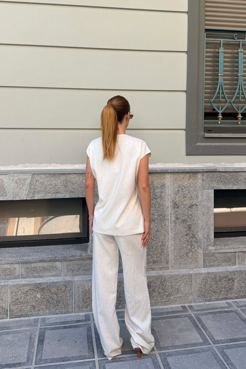SET NJE NGJYRESH LEKURE JELEK+ + PANTALLONA PER FEMRA NE NGJYRE KREM - 4