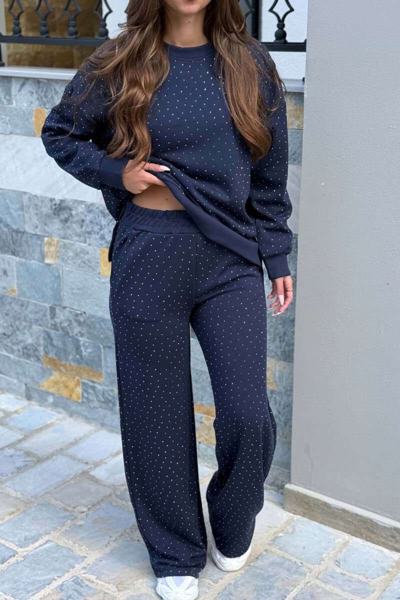 SET NJE NGJYRESH ME DETAJE ME SHKELQIM BLUZE + PANTALLONA PER FEMRA NE NGJYRE BLU - 4