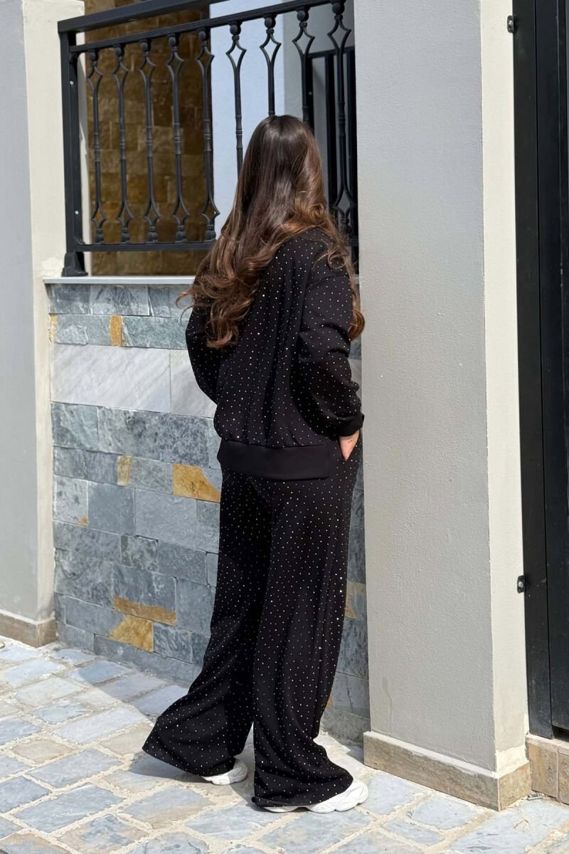 SET NJE NGJYRESH ME DETAJE ME SHKELQIM BLUZE + PANTALLONA PER FEMRA NE NGJYRE TE ZEZE - 2