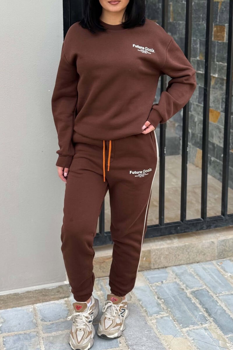 SET NJE NGJYRESH ME PUSH BLUZE ME SHKRIME + TUTA PER FEMRA NE NGJYRE KAFE - 2