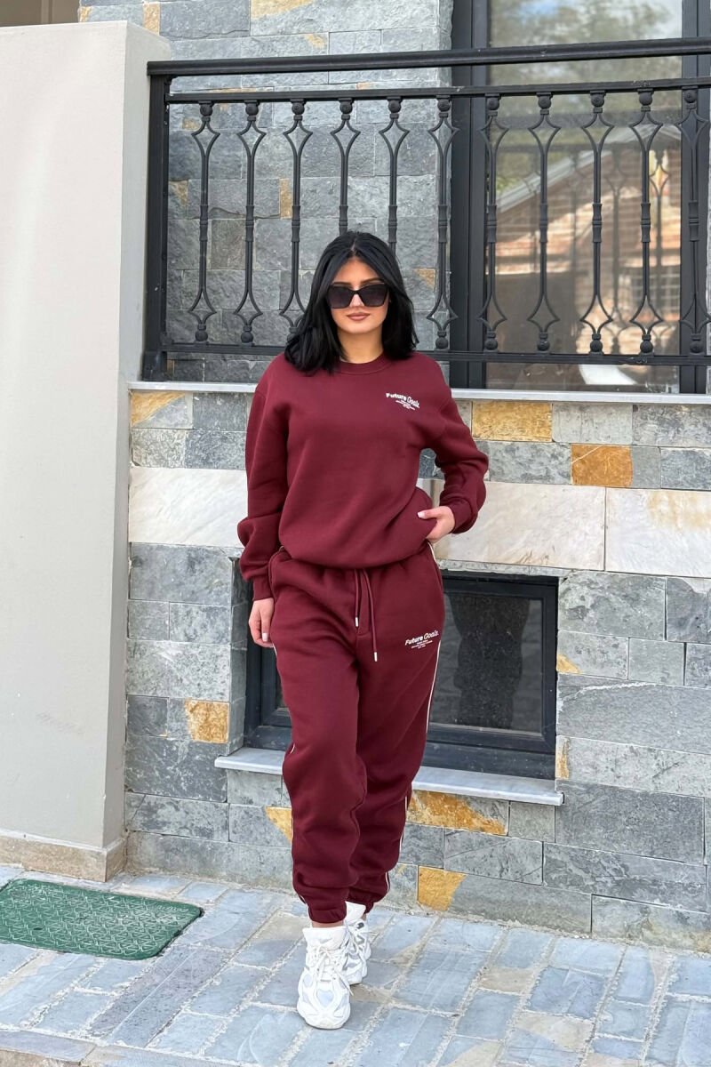 SET NJE NGJYRESH ME PUSH BLUZE ME SHKRIME + TUTA PER FEMRA NE NGJYRE VISHNJE - 5
