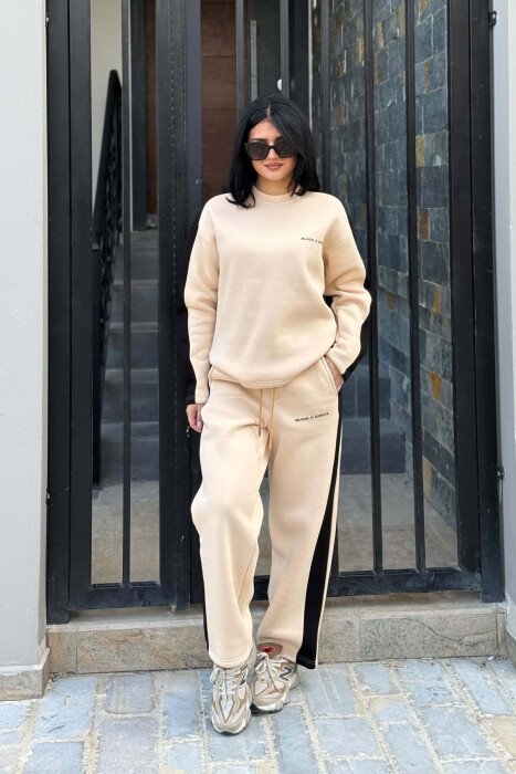 SET NJE NGJYRESH ME PUSH BLUZE ME SHKRIME TE VOGLA + TUTA PER FEMRA NE NGJYRE BEZHE - KLAUDIO FASHION