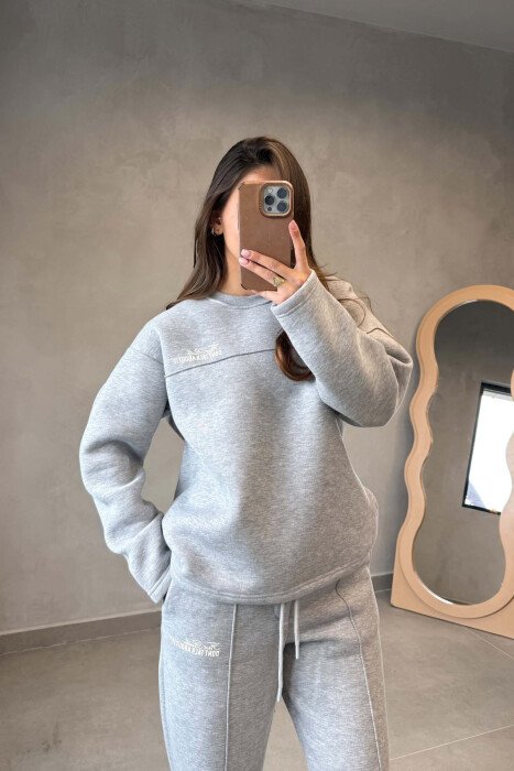 SET NJE NGJYRESH ME PUSH BLUZE + TUTA PER FEMRA NE NGJYRE GRI TE ZBARDHUR - 3