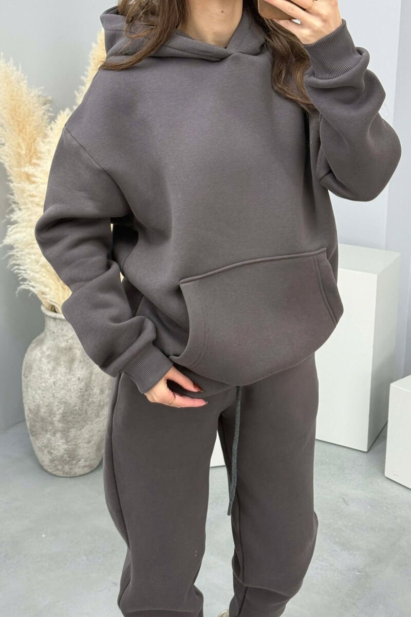 SET NJE NGJYRESH ME PUSH HOODIE+TUTA PER FEMRA NE NGJYRE GRI ERRET - 3