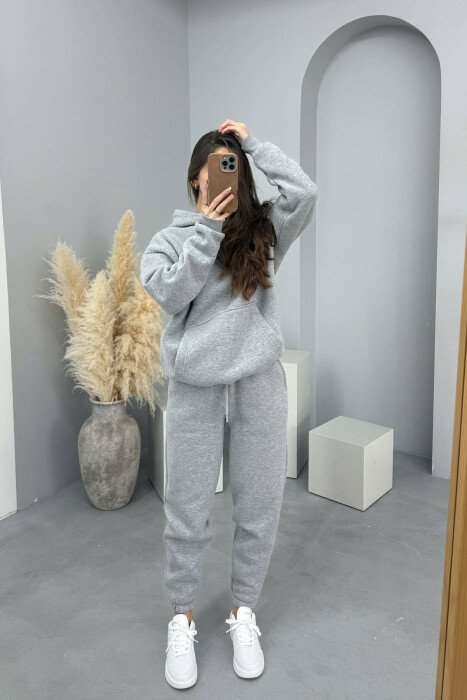 SET NJE NGJYRESH ME PUSH HOODIE+TUTA PER FEMRA NE NGJYRE GRI TE ZBARDHUR - 2