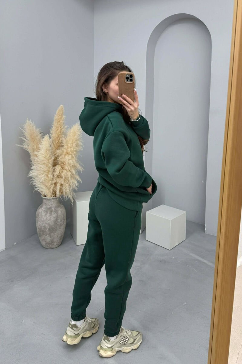 SET NJE NGJYRESH ME PUSH HOODIE+TUTA PER FEMRA NE NGJYRE JESHILE TE ERRET - 2