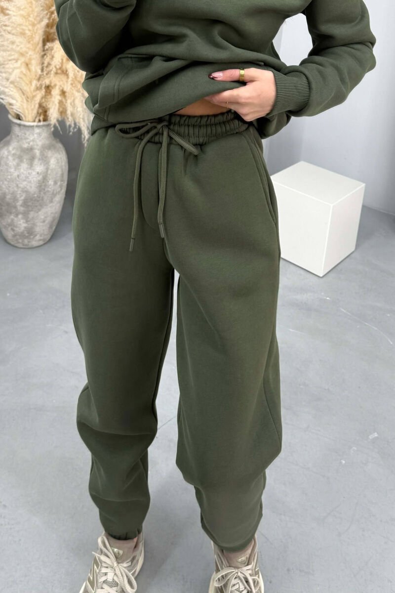 SET NJE NGJYRESH ME PUSH HOODIE+TUTA PER FEMRA NE NGJYRE JESHILE TE ZBARDHUR - 2