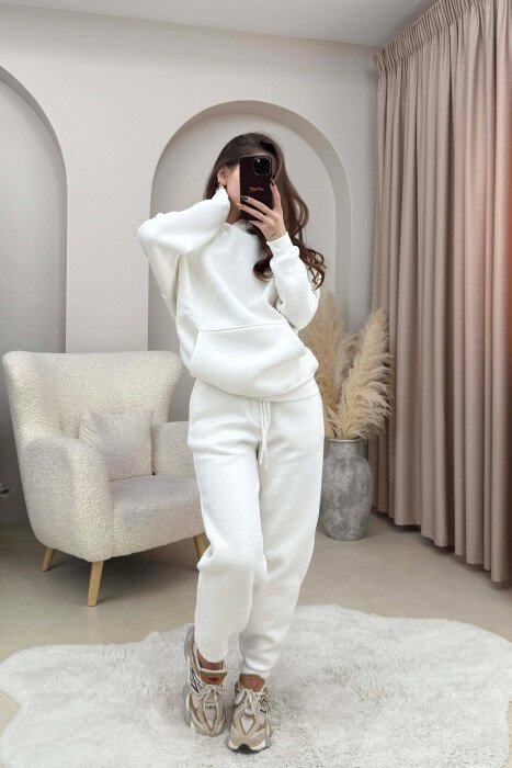 SET NJE NGJYRESH ME PUSH HOODIE+TUTA PER FEMRA NE NGJYRE TE BARDHE 