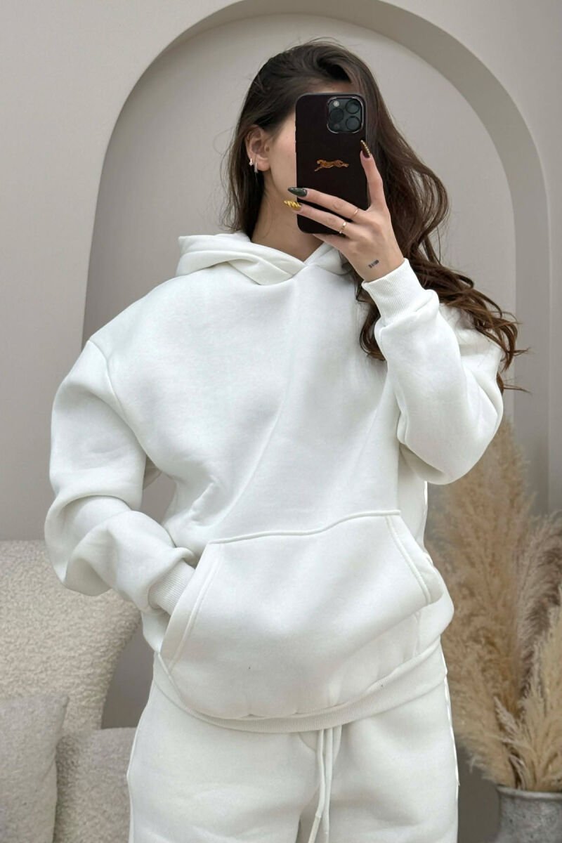 SET NJE NGJYRESH ME PUSH HOODIE+TUTA PER FEMRA NE NGJYRE TE BARDHE - 2