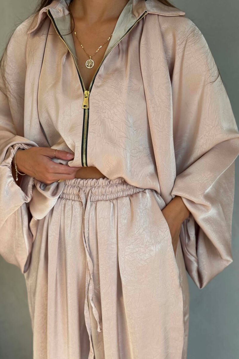 SET NJE NGJYRESH ME SHKELQIM XHAKETE + PANTALONA TE GJERA PER FEMRA NE NGJYRE BEZHE - 4