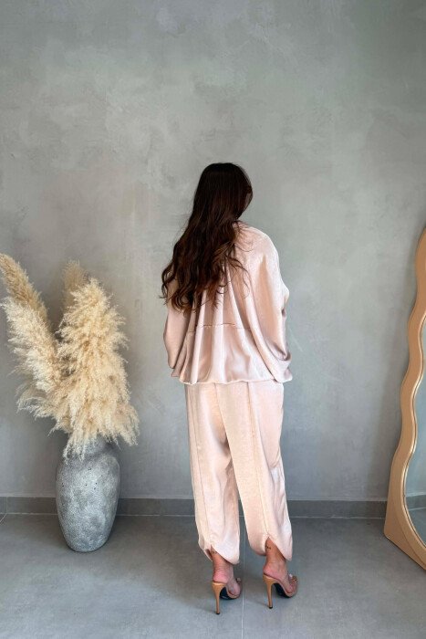SET NJE NGJYRESH ME SHKELQIM XHAKETE + PANTALONA TE GJERA PER FEMRA NE NGJYRE BEZHE - 6