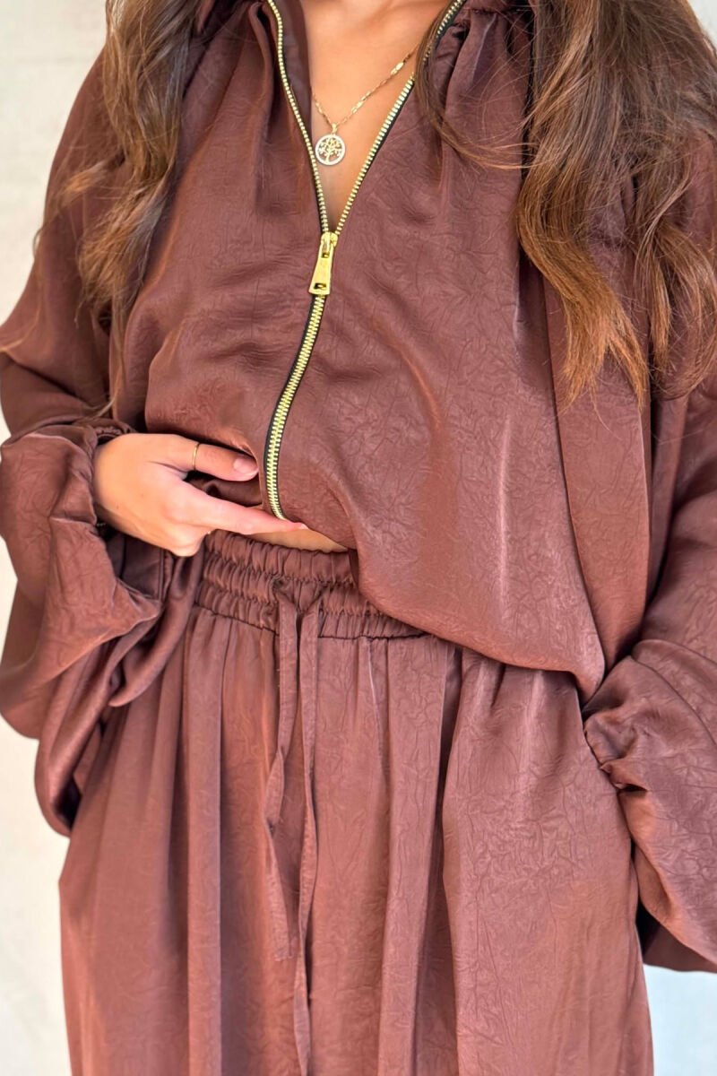 SET NJE NGJYRESH ME SHKELQIM XHAKETE + PANTALONA TE GJERA PER FEMRA NE NGJYRE KAFE - 6