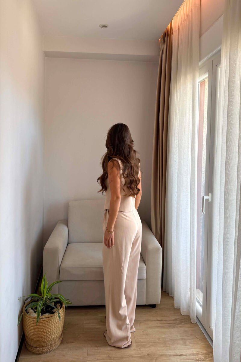 SET NJE NGJYRESH ME VIJA JELEK + PANTALLONA PER FEMRA NE NGJYRE BEZHE - 2