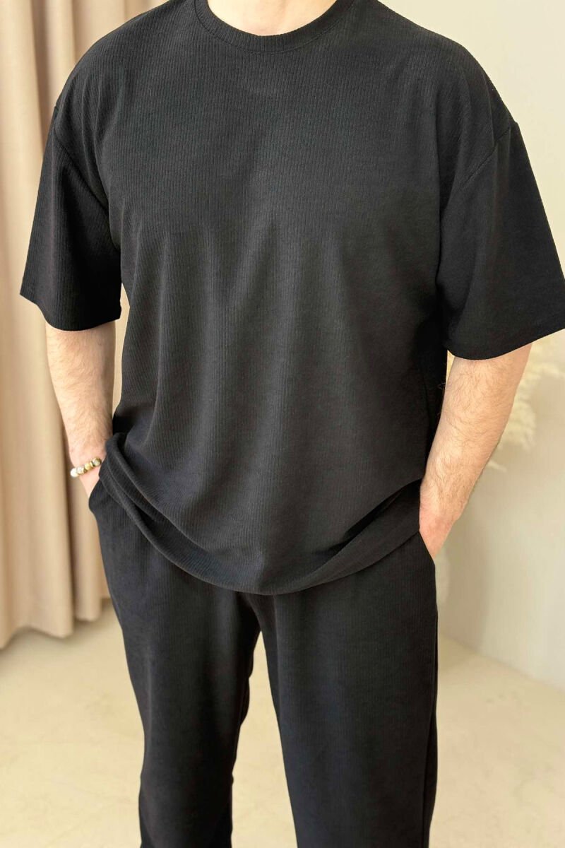 SET NJË NGJYRËSH T-SHIRT+TUTA PËR MESHKUJ NË NGJYRËN E ZEZË - 5