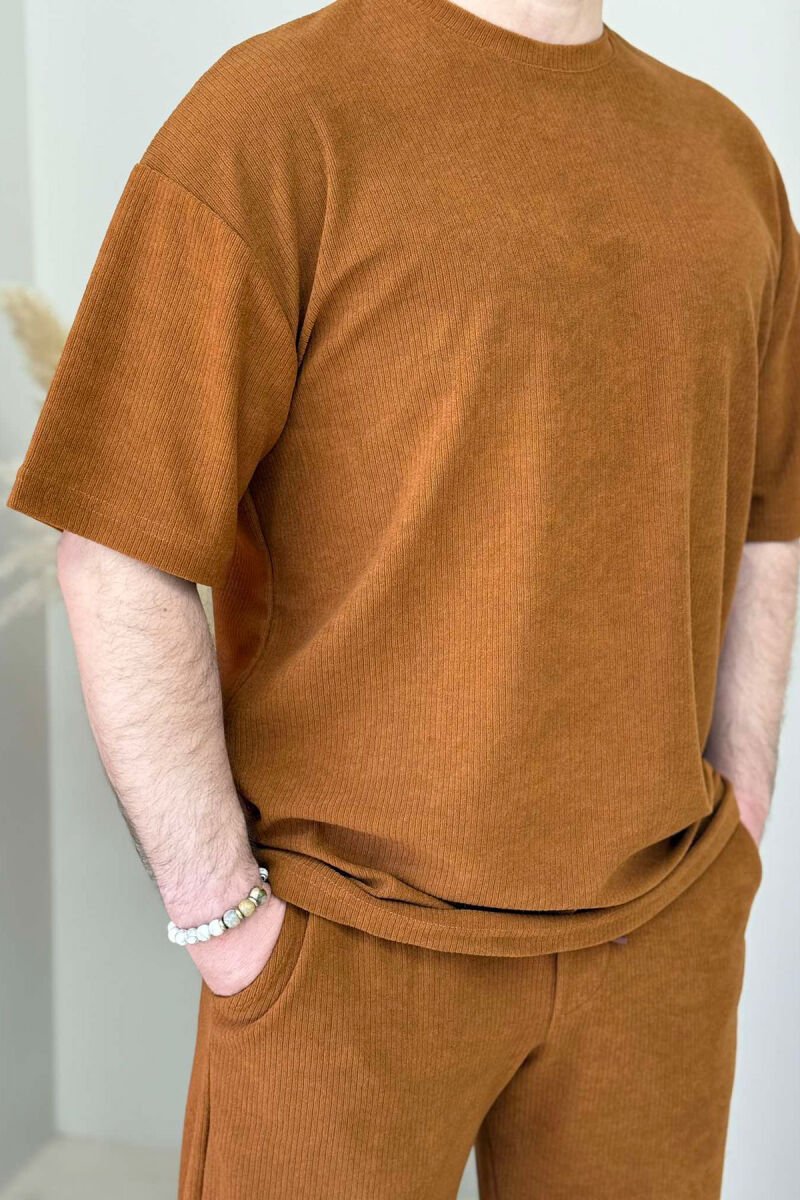 SET NJË NGJYRËSH T-SHIRT+TUTA PËR MESHKUJ NË NGJYRË TULLË - 2