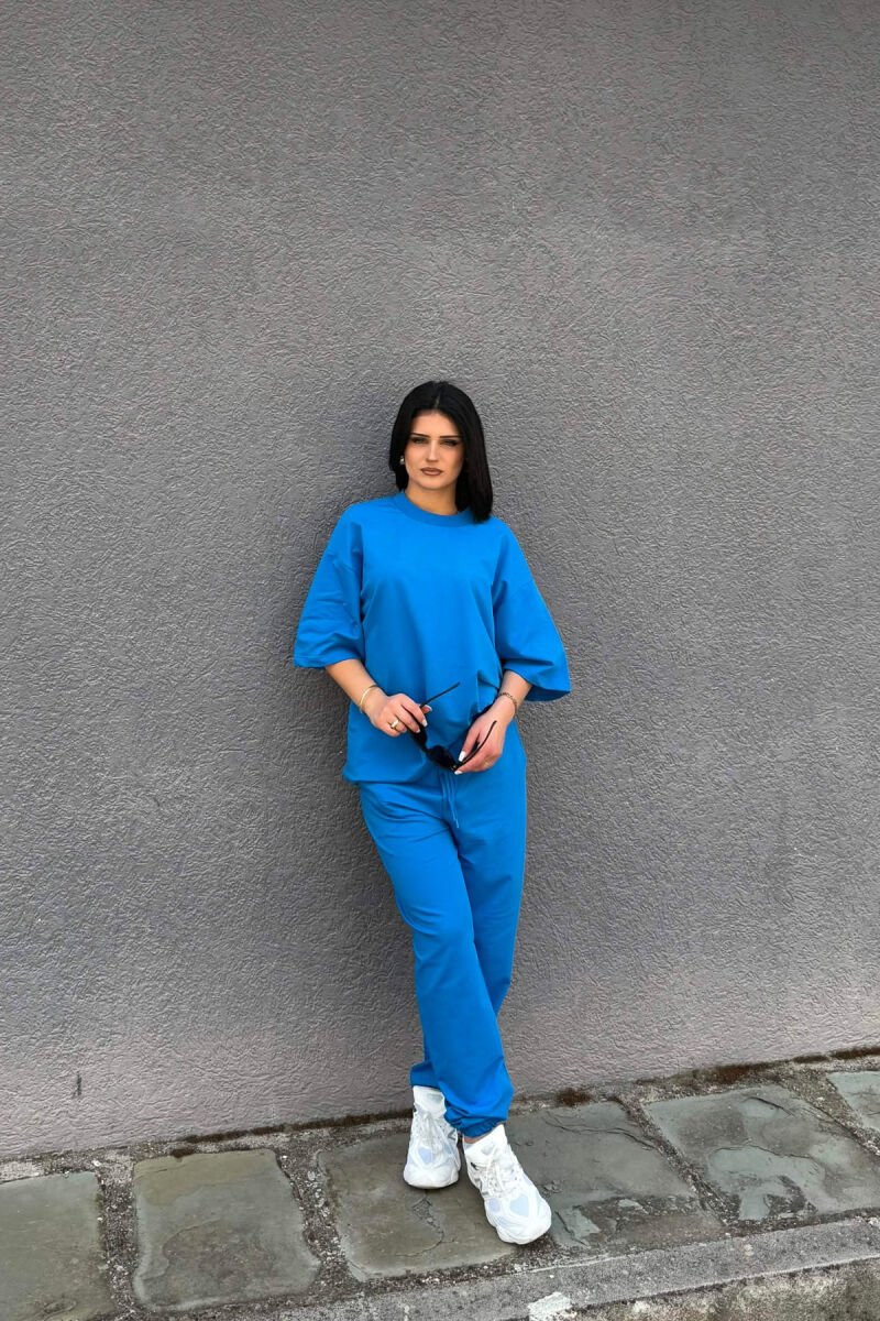 SET NJE NGJYRESH T-SHIRT I THJESHTE + TUTA PER FEMRA NE NGJYRE BLU TE ZBARDHUR - 1