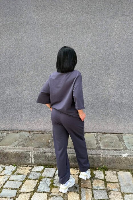 SET NJE NGJYRESH T-SHIRT I THJESHTE + TUTA PER FEMRA NE NGJYRE GRI TE ERRET - 5