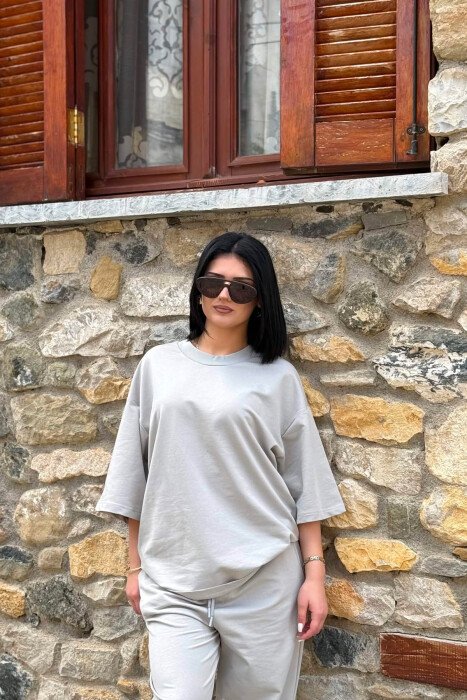 SET NJE NGJYRESH T-SHIRT I THJESHTE + TUTA PER FEMRA NE NGJYRE GRI - 5