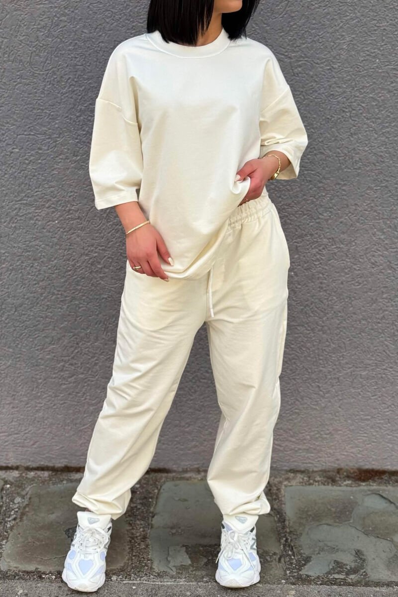 SET NJE NGJYRESH T-SHIRT I THJESHTE + TUTA PER FEMRA NE NGJYRE KREM - 6