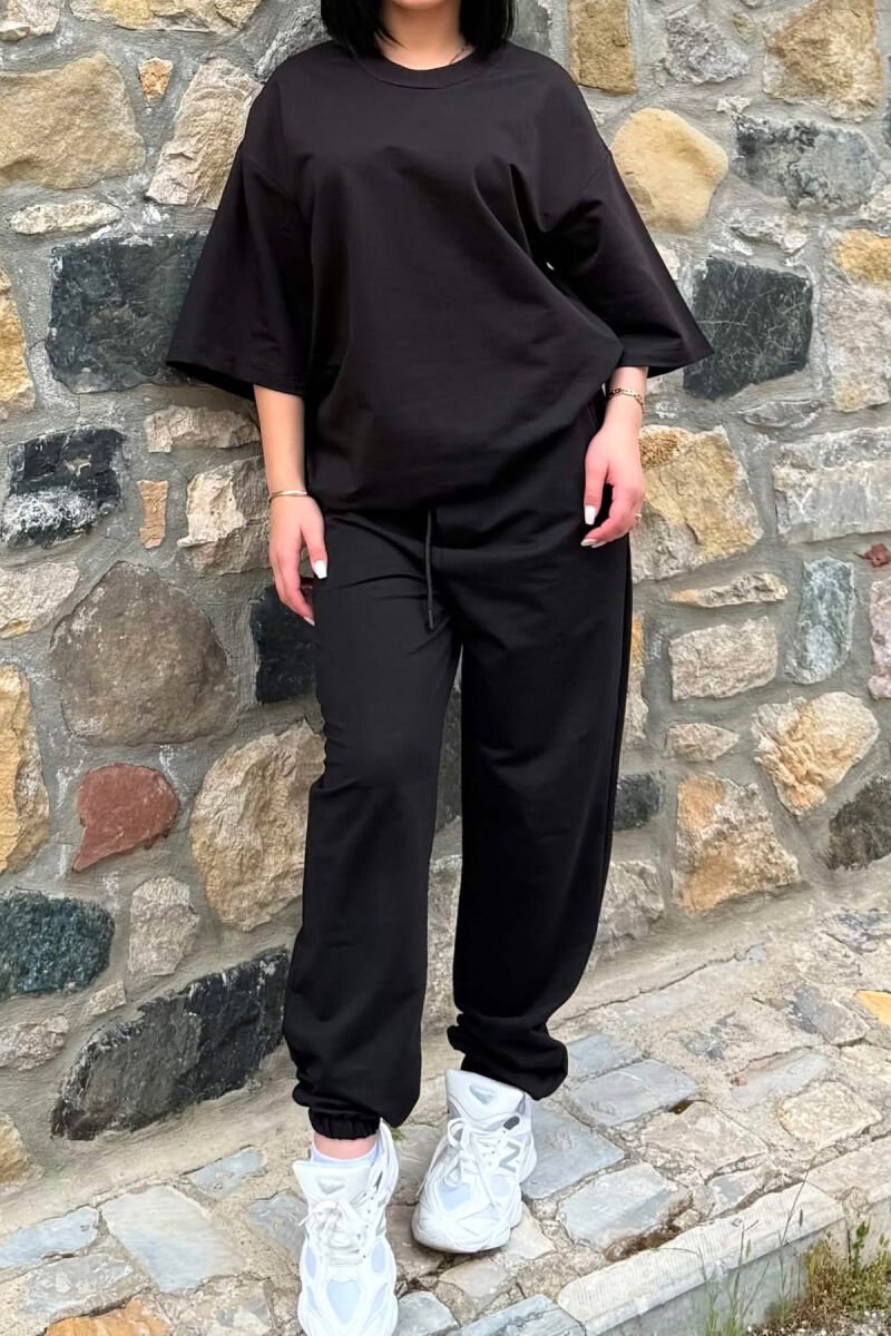 SET NJE NGJYRESH T-SHIRT I THJESHTE + TUTA PER FEMRA NE NGJYRE TE ZEZE - TE ZEZE - 5