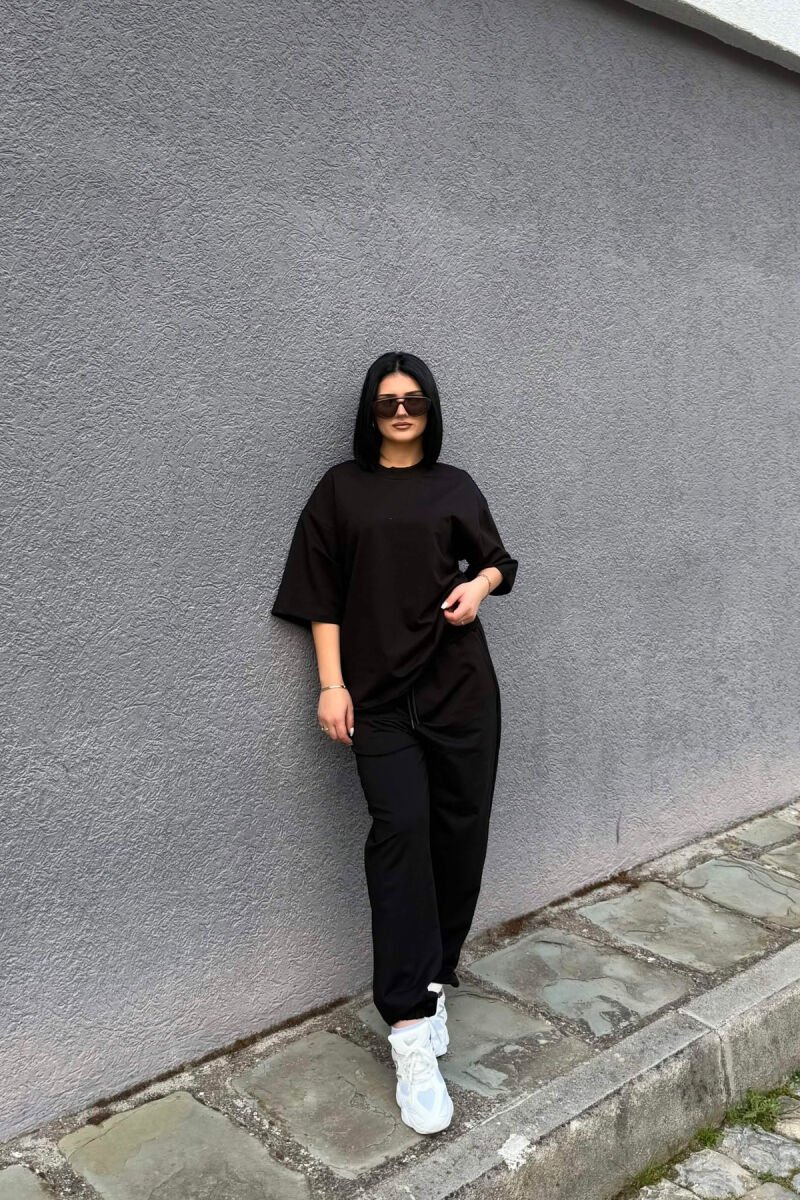 SET NJE NGJYRESH T-SHIRT I THJESHTE + TUTA PER FEMRA NE NGJYRE TE ZEZE - 3