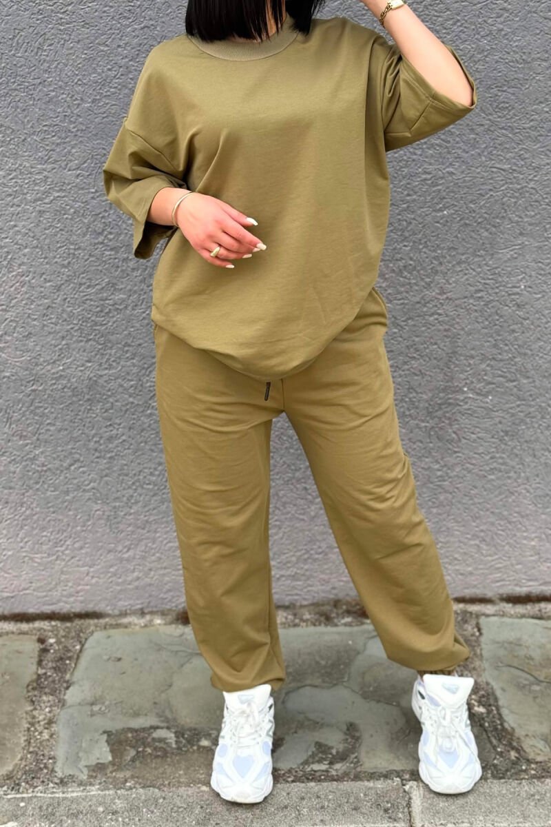 SET NJE NGJYRESH T-SHIRT I THJESHTE + TUTA PER FEMRA NE NGJYRE ULLI - 4