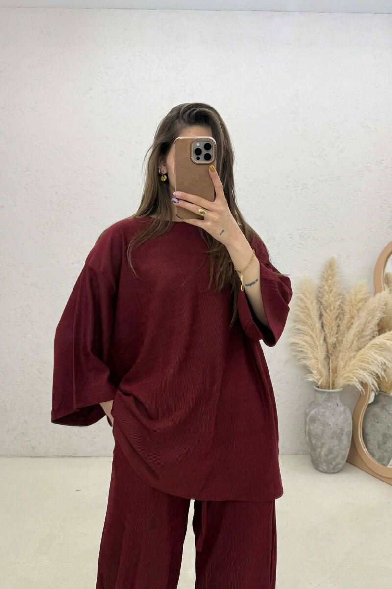 SET NJE NGJYRESH T-SHIRT + PANTALLONA PER FEMRA NE NGJYRE VISHNJE - 3