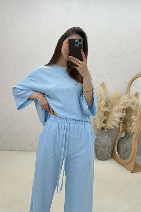 SET NJE NGJYRESH T-SHIRT + PANTALLONA PER FEMRA NE NGJYRE BLU TE ZBARDHUR - 2