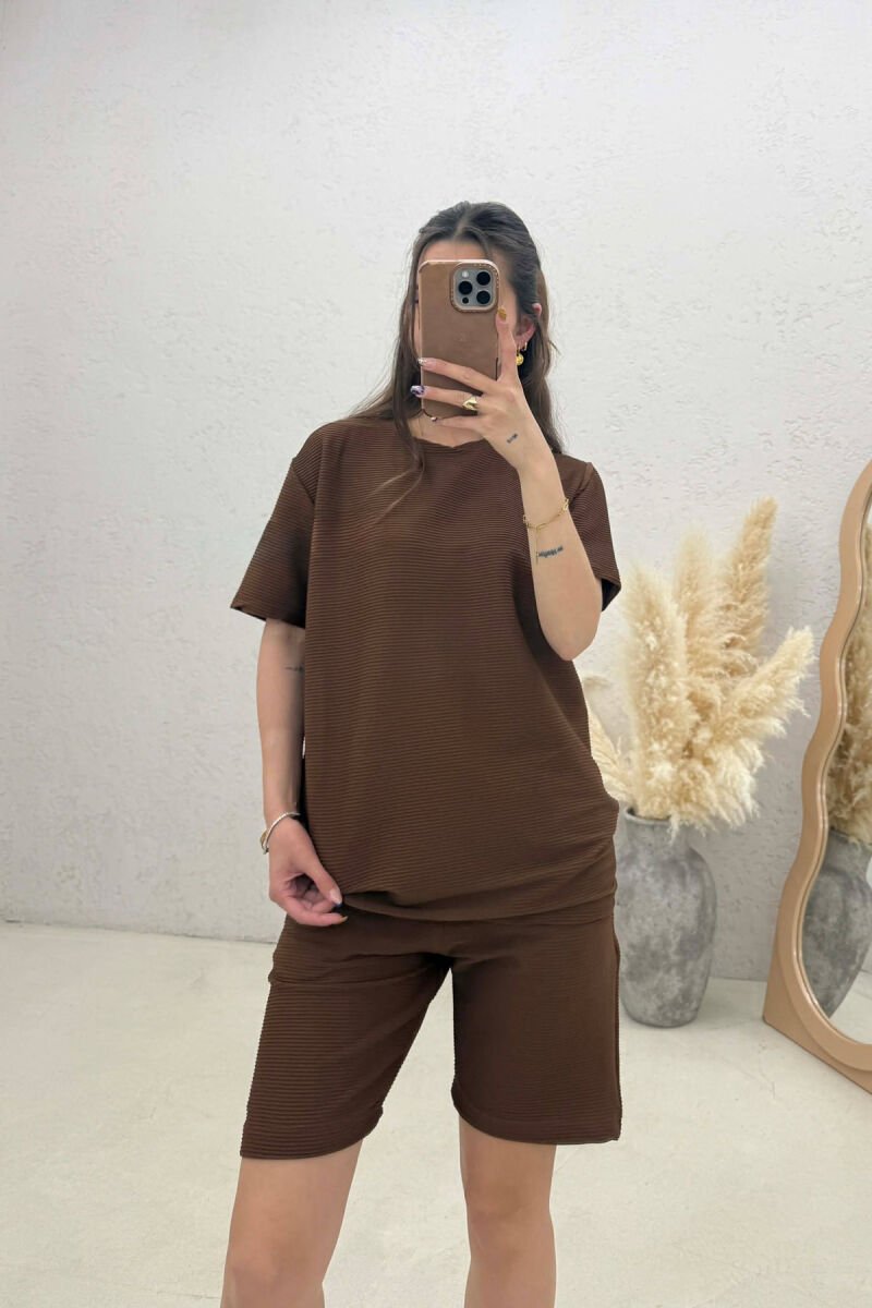 SET NJE NGJYRESH T-SHIRT + PANTALLONA TE SHKURTRA PER FEMRA NE NGJYRE KAFE - 3