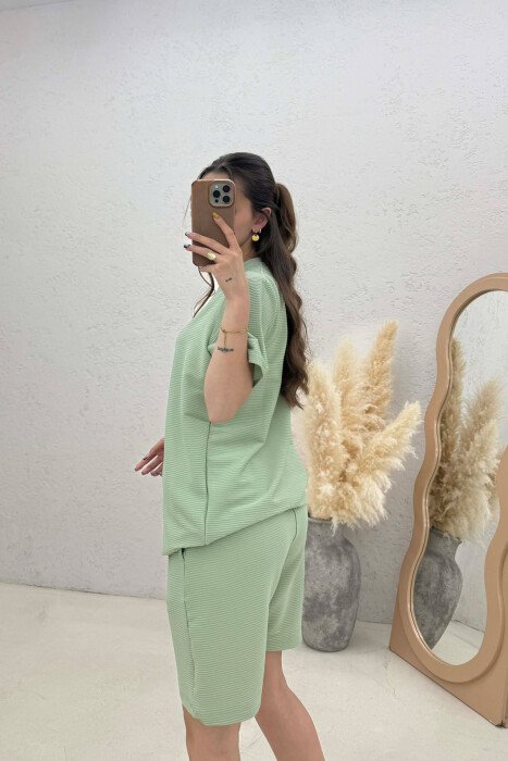 SET NJE NGJYRESH T-SHIRT + PANTALLONA TE SHKURTRA PER FEMRA NE NGJYRE MENTE - 2