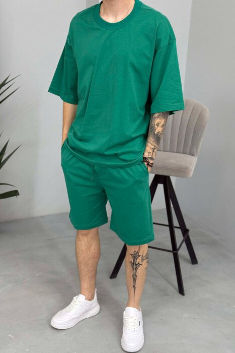SET NJE NGJYRESH T-SHIRT + TUTA PER MESHKUJ NE NGJYRE JESHILE TE ZBARDHUR - 2