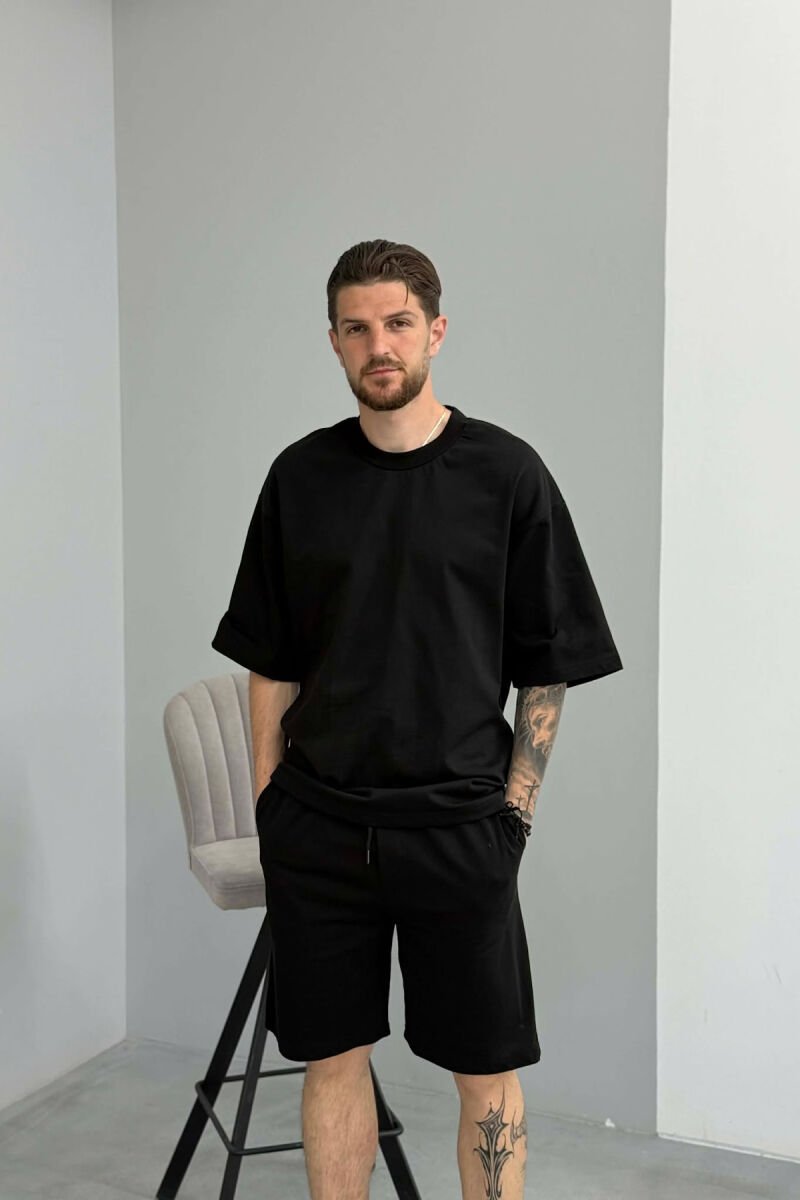 SET NJE NGJYRESH T-SHIRT + TUTA PER MESHKUJ NE NGJYRE TE ZEZE - 3