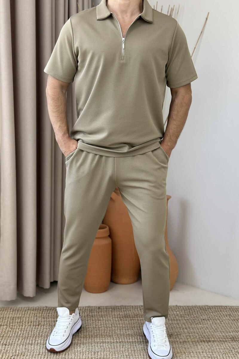 SET NJË NGJYRËSH T-SHIRT+TUTA PËR MESHKUJ NË NGJYRËN BEZHË E ERRËT - 1