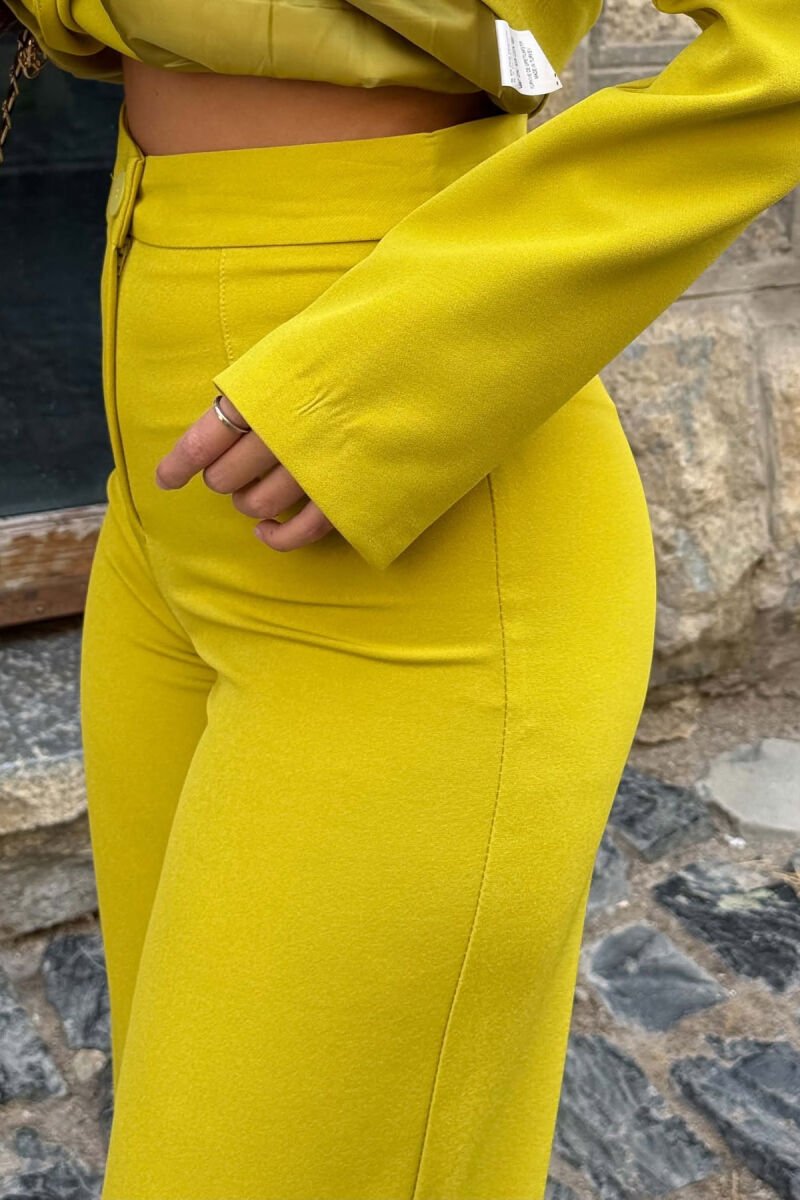 SET NJE NGJYRESH XHAKETE + PANTALLONA PER FEMRA NE NGJYRE PISTAKIO - 3