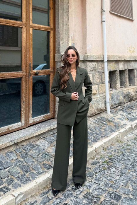 SET NJË NGJYRESH XHAKETE KLASIKE+PANTALLONA PËR FEMRA NE NGJYRE JESHILE - 1