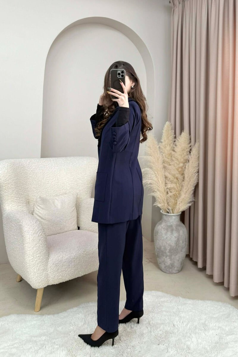 SET NJE NGJYRESH XHAKETE + PANTALLONA PER FEMRA NE NGJYRE BLU TE ERRET - 2