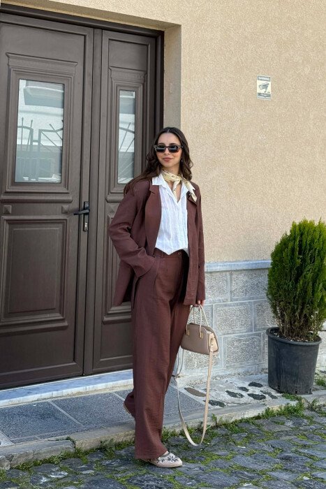 SET NJE NGJYRESH XHAKETE + PANTALLONA PER FEMRA NE NGJYRE KAFE - 3