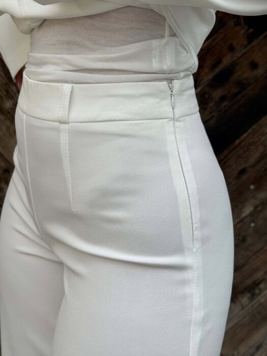 SET NJE NGJYRESH XHAKETE + PANTALLONA PER FEMRA NE NGJYRE TE BARDHE - 5