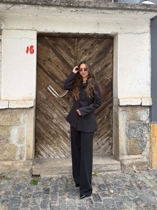SET NJE NGJYRESH XHAKETE + PANTALLONA PER FEMRA NE NGJYRE TE ZEZE - KLAUDIO FASHION