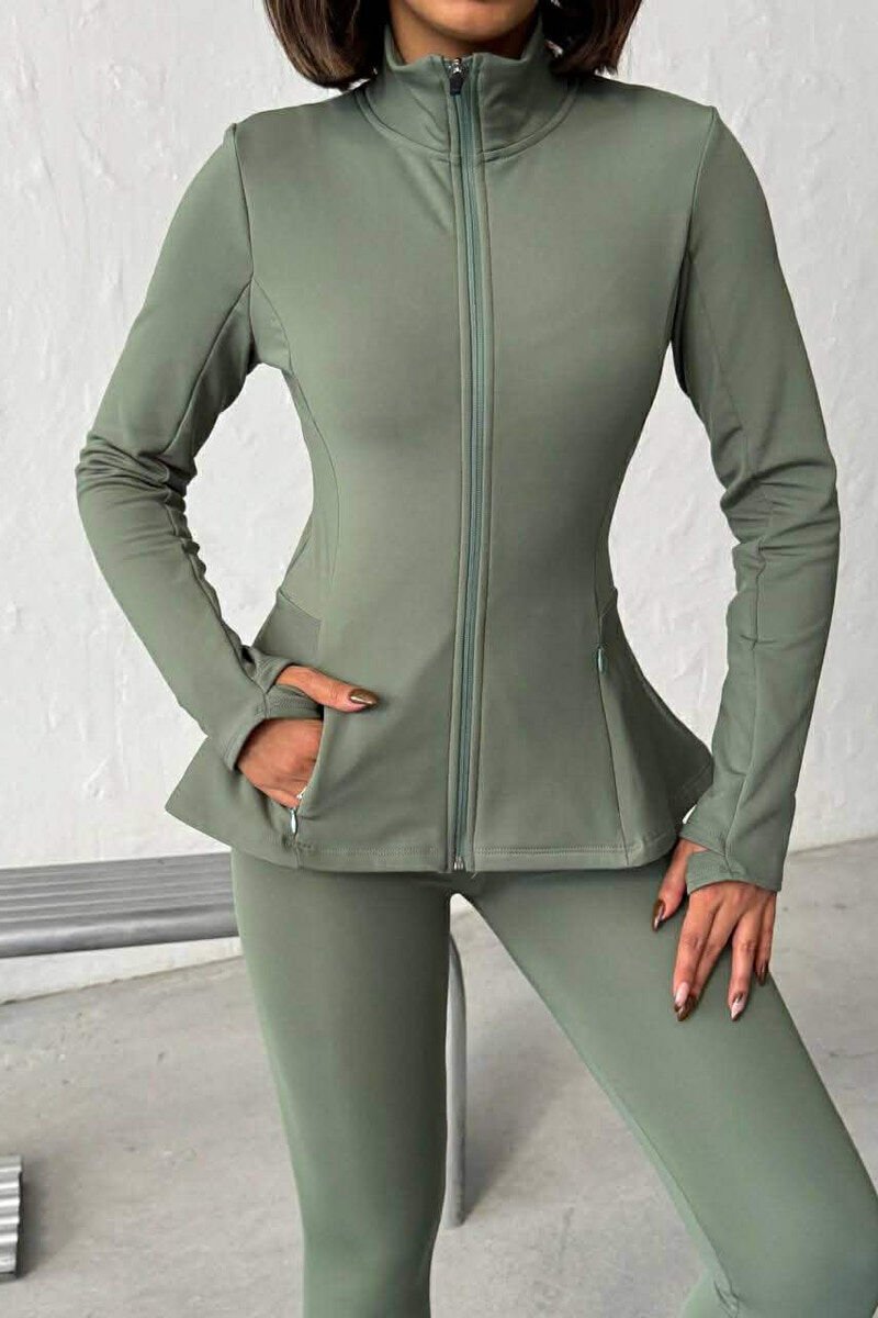 SET NJE NGJYRESH XHAKETE + STREÇE PER FEMRA NE NGJYRE JESHILE - 2