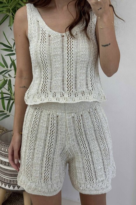 SET PËR FEMRA CROP DHE PANTALLONA TE SHKURTRA NË NGJYRË KREM - 4