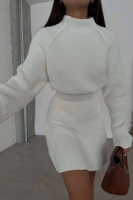 SET PËR FEMRA TRIKO+FUND NË NGJYRËN E BARDHË - KLAUDIO FASHION