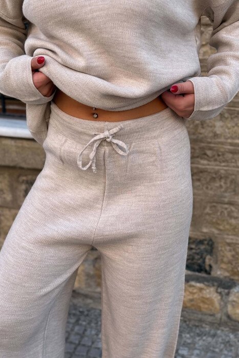 SET PULOVER+TUTA PER FEMRA NE NGJYRE BEZHE - 2