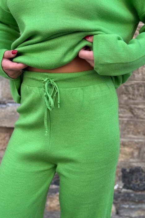 SET PULOVER+TUTA PER FEMRA NE NGJYRE JESHILE TE ZBARDHUR - 4