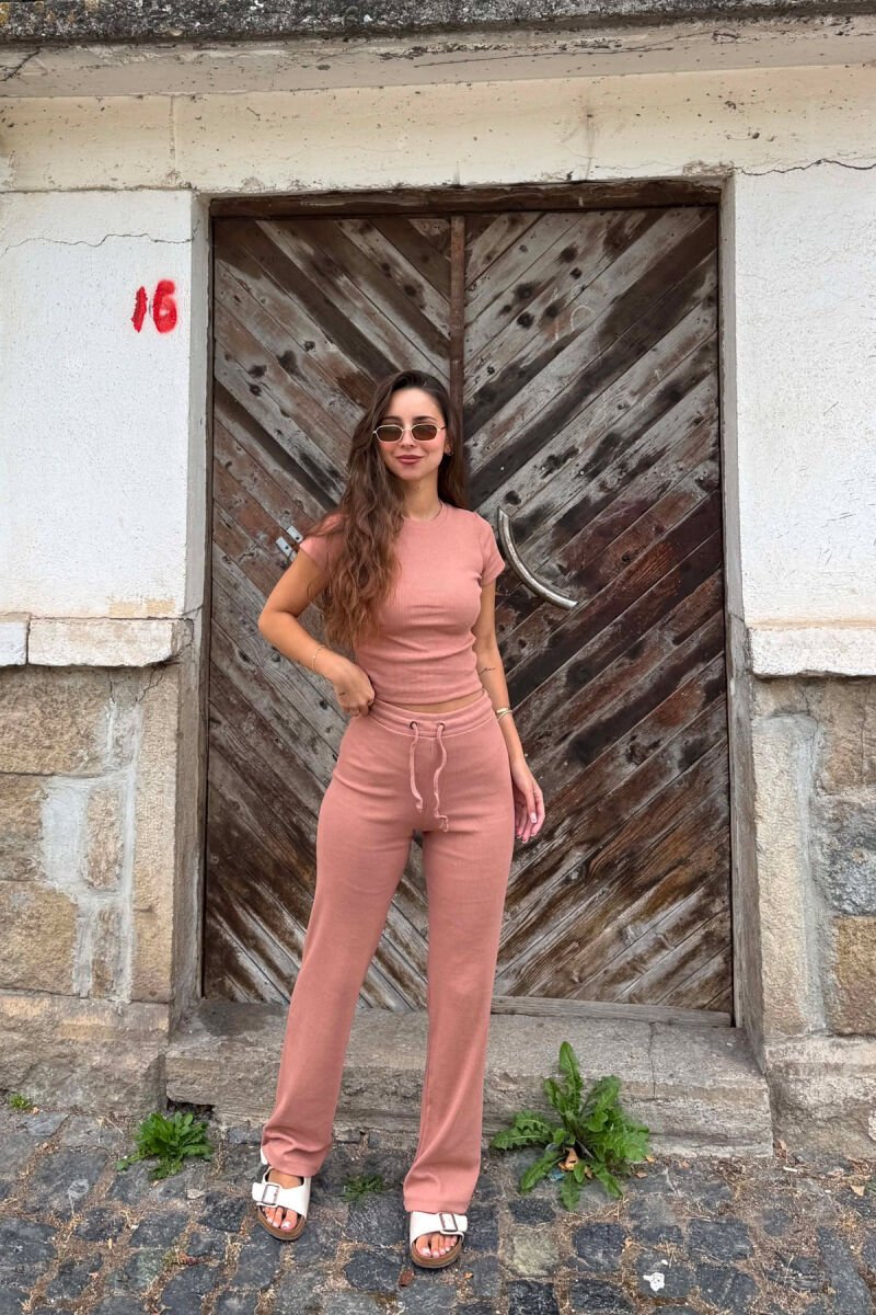 SET T-SHIRT+TUTA PER FEMRA NE NGJYRE PUDER - 1
